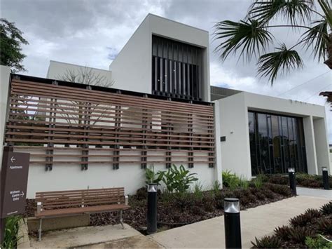 retirement villages burleigh heads.